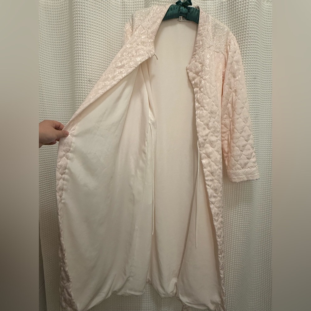 Vintage Christian Dior Pink Quilted Robe - Picture 16 of 16